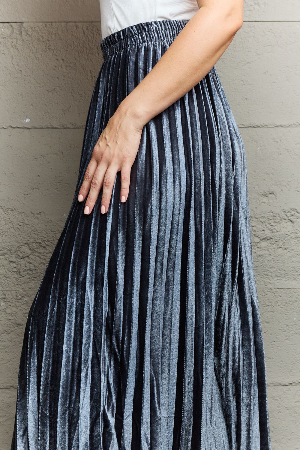 Ninexis A Little Bit Of Attitude Accordion Pleated Flowy Midi Skirt in Cloudy Blue