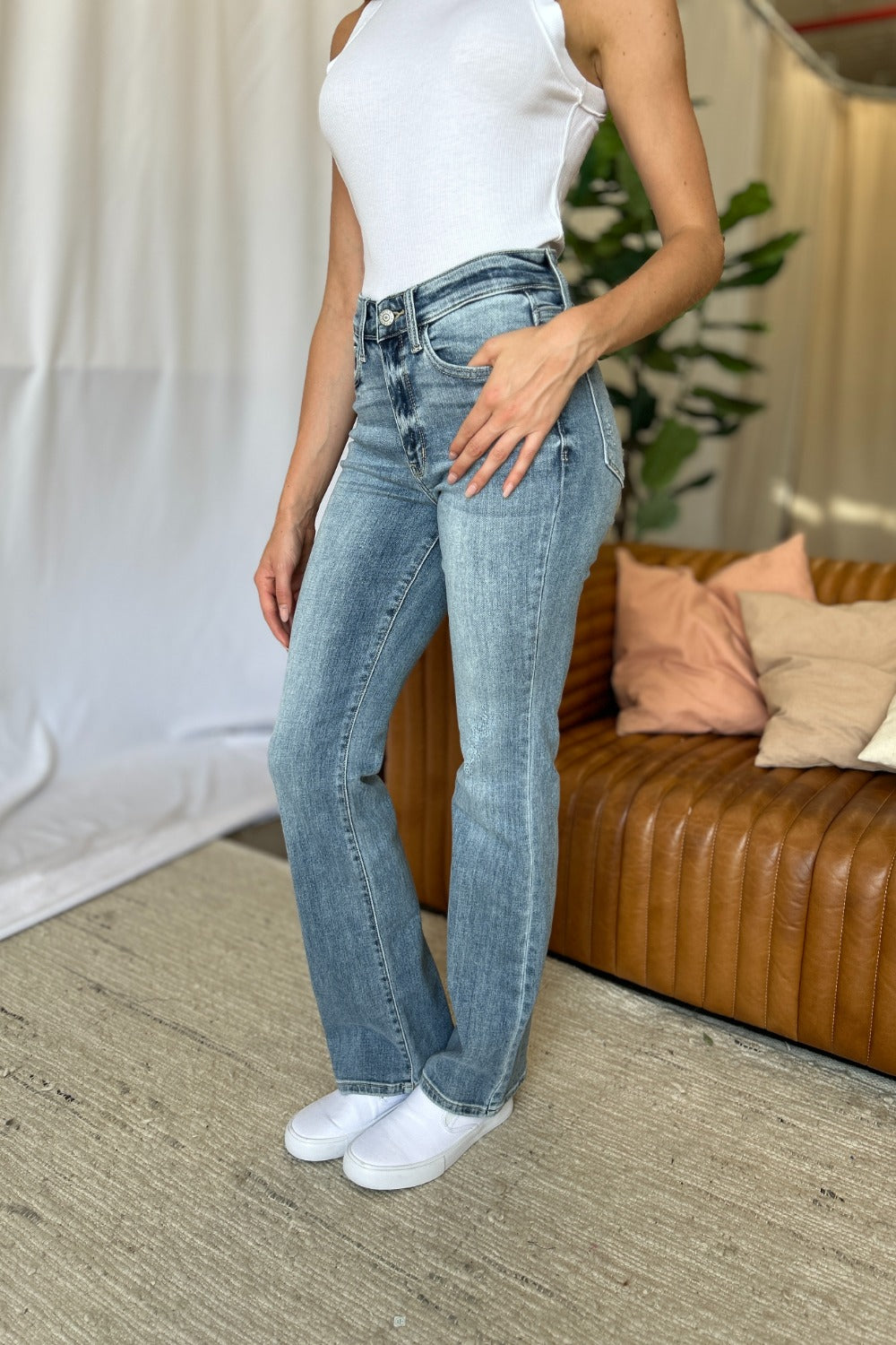 Judy Blue Farrah Medium Rise Bootcut Jeans