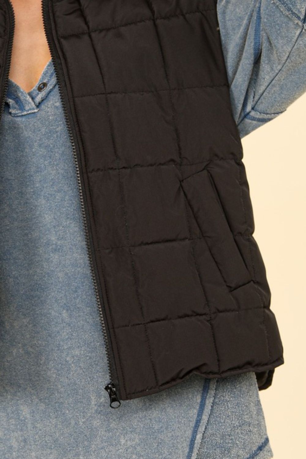 VERY J In Puffer Haven Zip Up Puffer Padded Warm Vest in Black