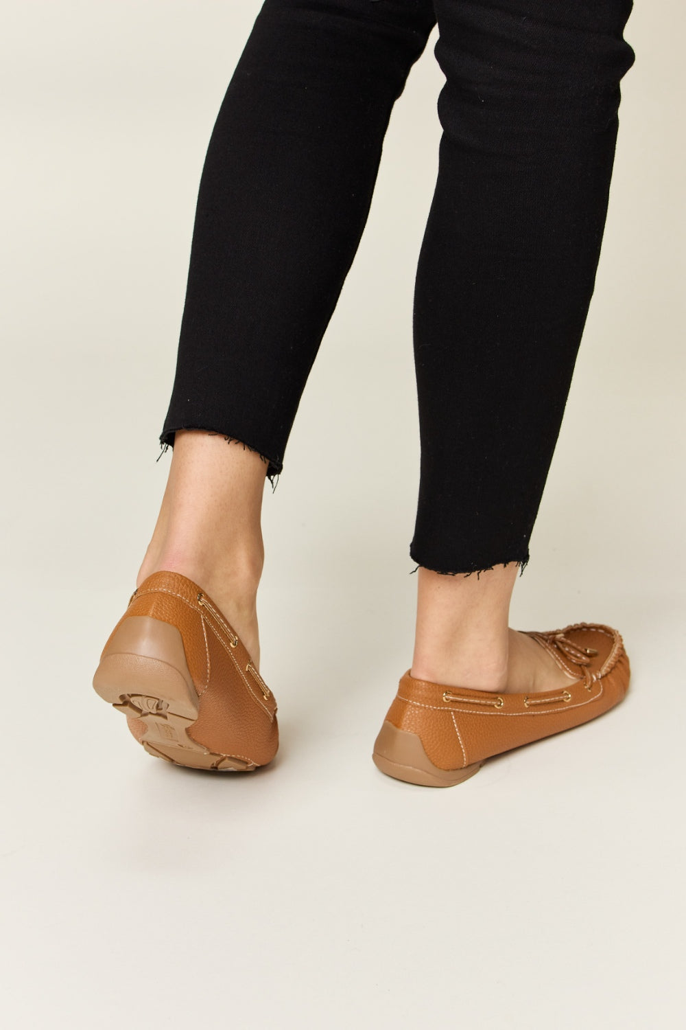 Forever Link Keep It Stepping Bow Decor Flat Loafers in Tan