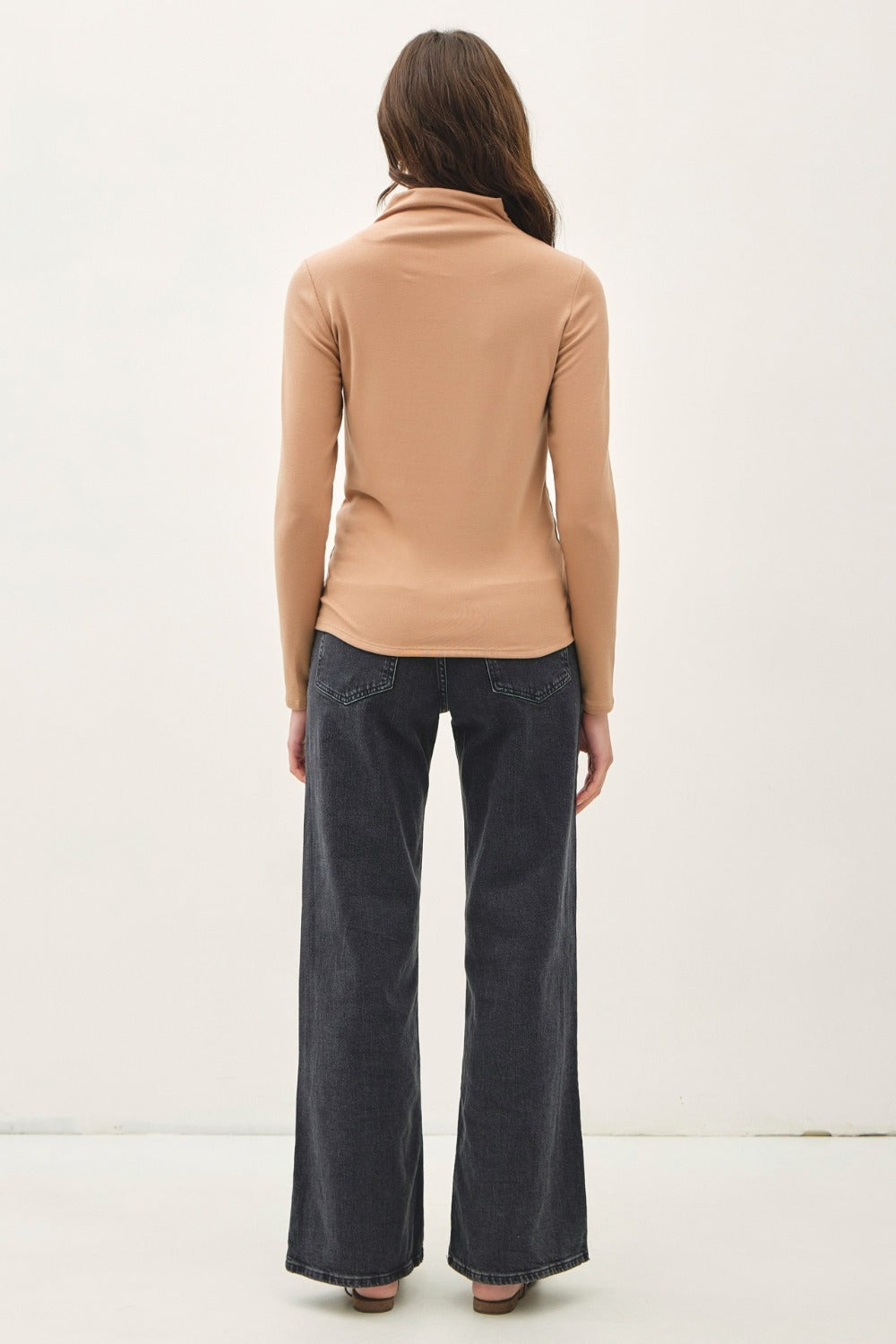 Be Cool Finding My Balance Mock Neck Long Sleeve T-Shirt in Camel