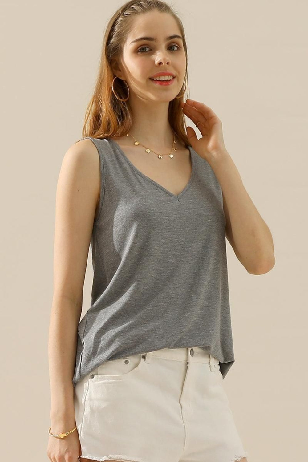 Ninexis Basically Chic V-Neck Curved Hem Tank