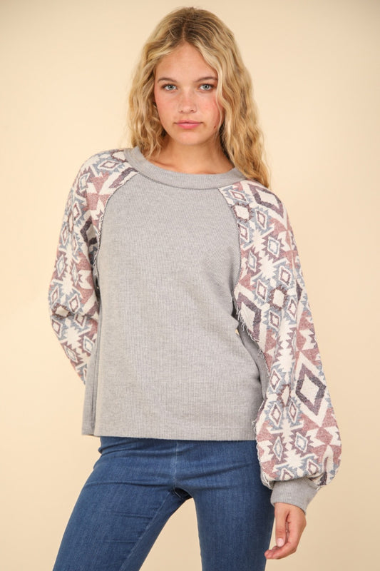 VERY J Steal The Show Printed Long Sleeve Knit Top in Heather Grey