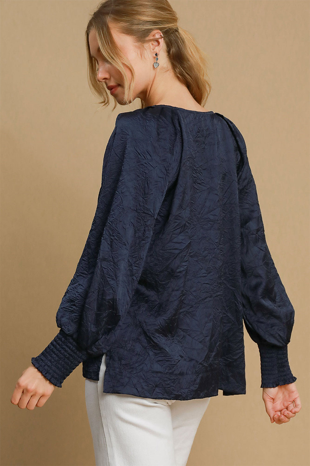 Umgee Perfectly Imperfect Wrinkled Lantern Sleeve Blouse in Navy