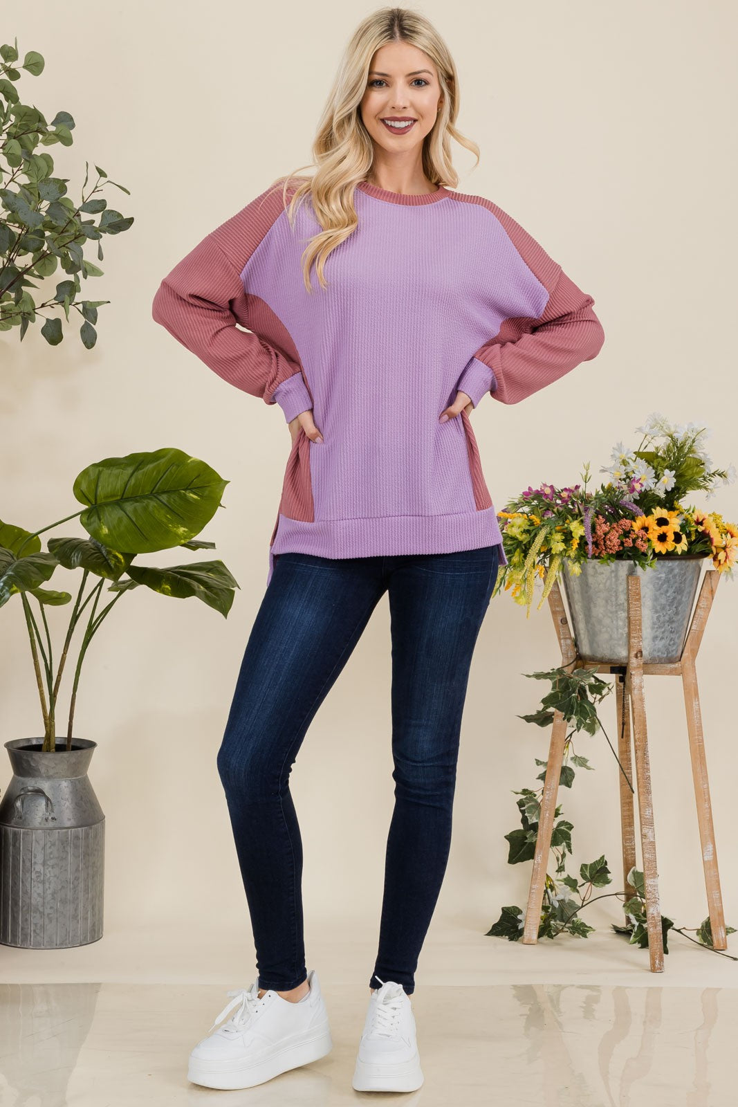 Celeste Painted Moments High-Low Contrast Round Neck Sweatshirt in Lavender