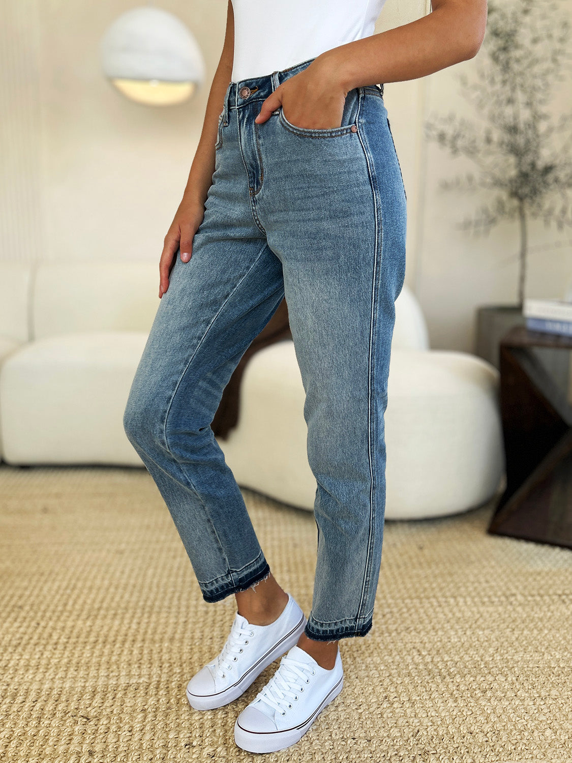 Judy Blue Madeline Mid Rise Rigid Magic Release Hem Jeans