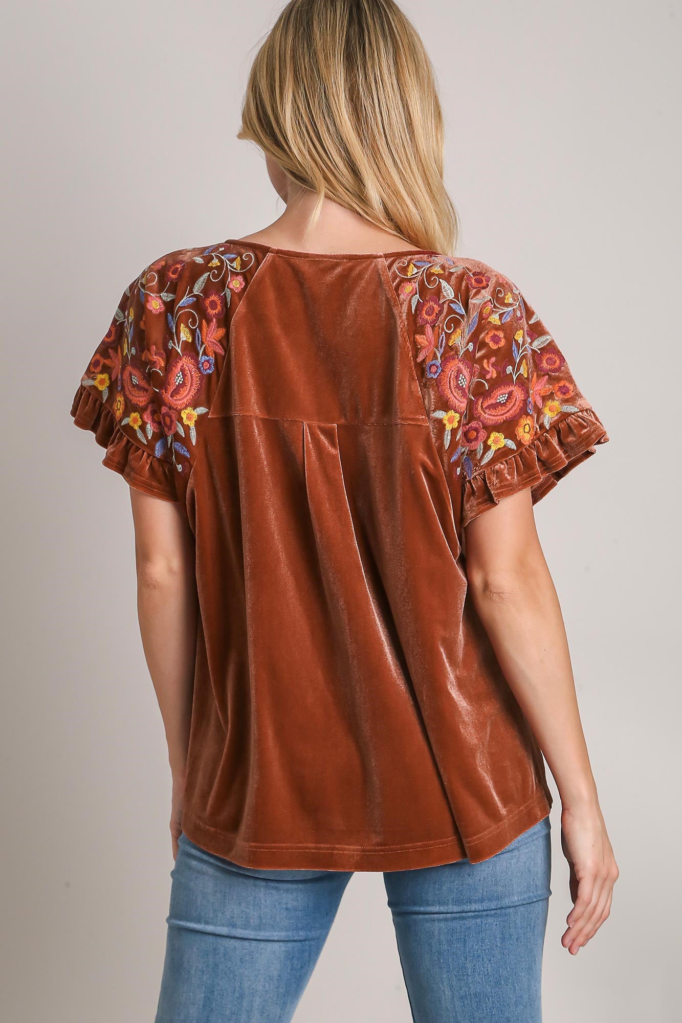 Umgee Tells A Story Velvet Embroidery Short Sleeve Blouse in Brown