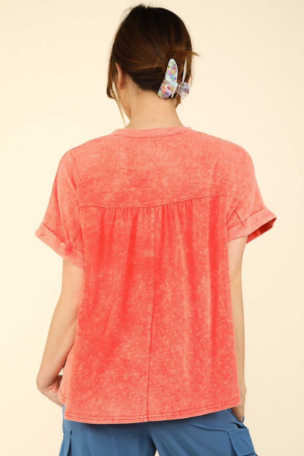 VERY J Head In The Clouds Nochted Short Sleeve Washed T-Shirt in Coral