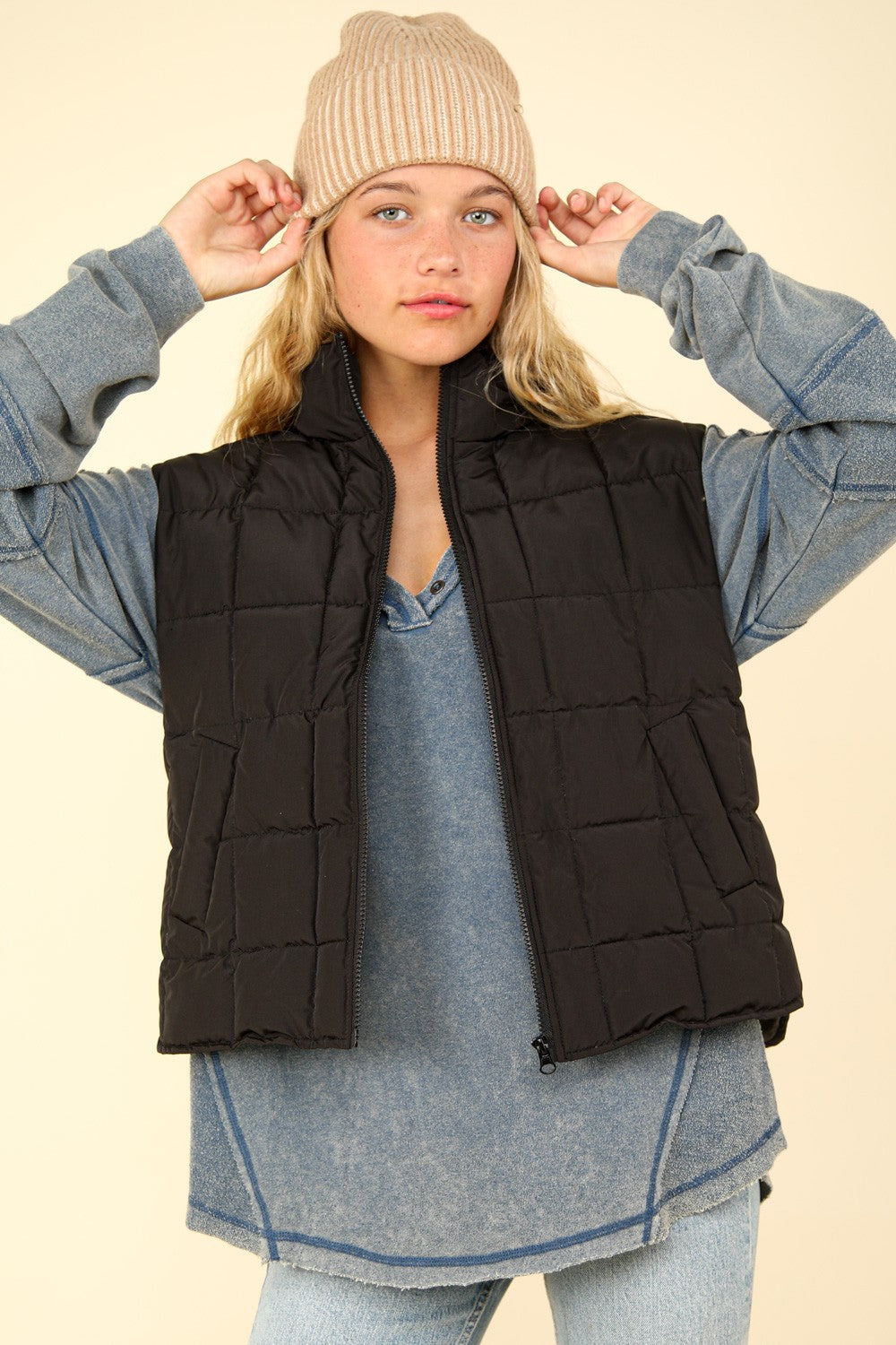 VERY J In Puffer Haven Zip Up Puffer Padded Warm Vest in Black