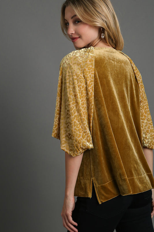 Umgee A Pop of Leopard Balloon Sleeve Velvet Top in Mustard