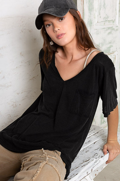 POL Striking V-Neck Short Sleeve T-Shirt in Black