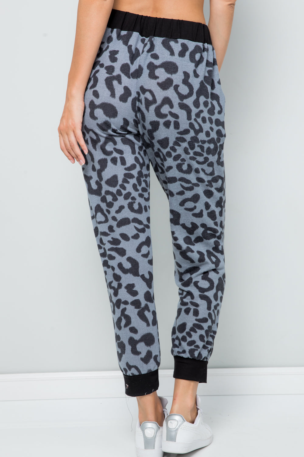 Celeste Take It Easy Contrast Sweatpants in Grey Leopard