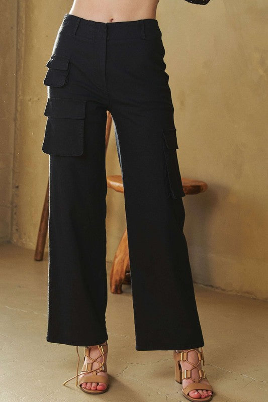 Davi & Dani Everyday Balance Flap Pocket Mid Rise Cargo Pants in Black