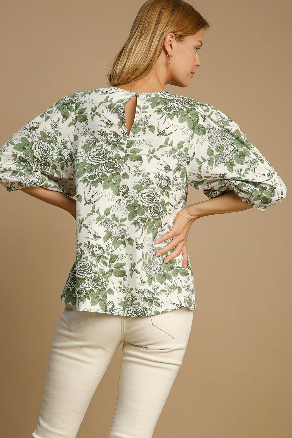 Umgee Petals and Pleats Floral Pleated Detail Lace Trim Sleeve Blouse in Sage