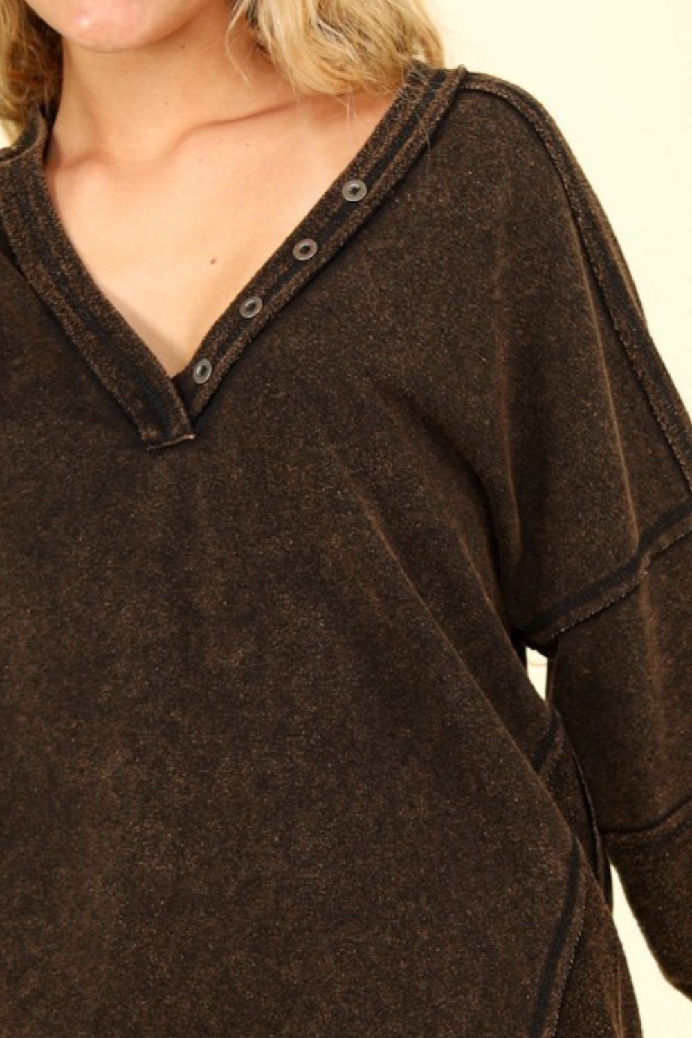 VERY J Here There And Everywhere Washed V-Neck Exposed Seam Knit Top in Black