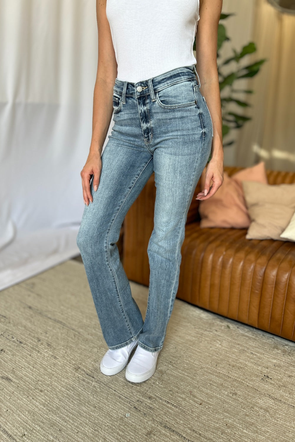 Judy Blue Farrah Medium Rise Bootcut Jeans