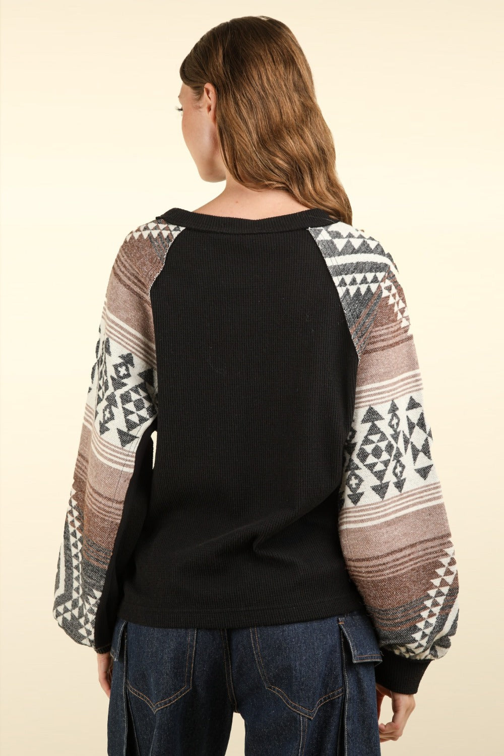 VERY J Steal The Show Printed Long Sleeve Knit Top in Black