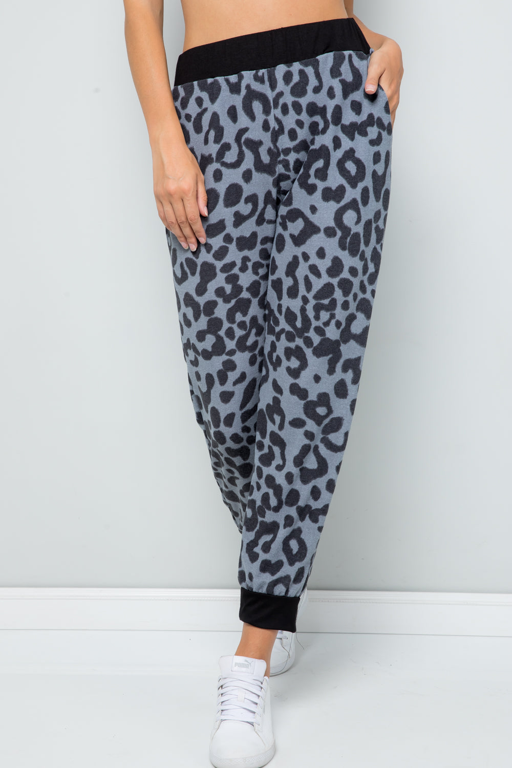 Celeste Take It Easy Contrast Sweatpants in Grey Leopard