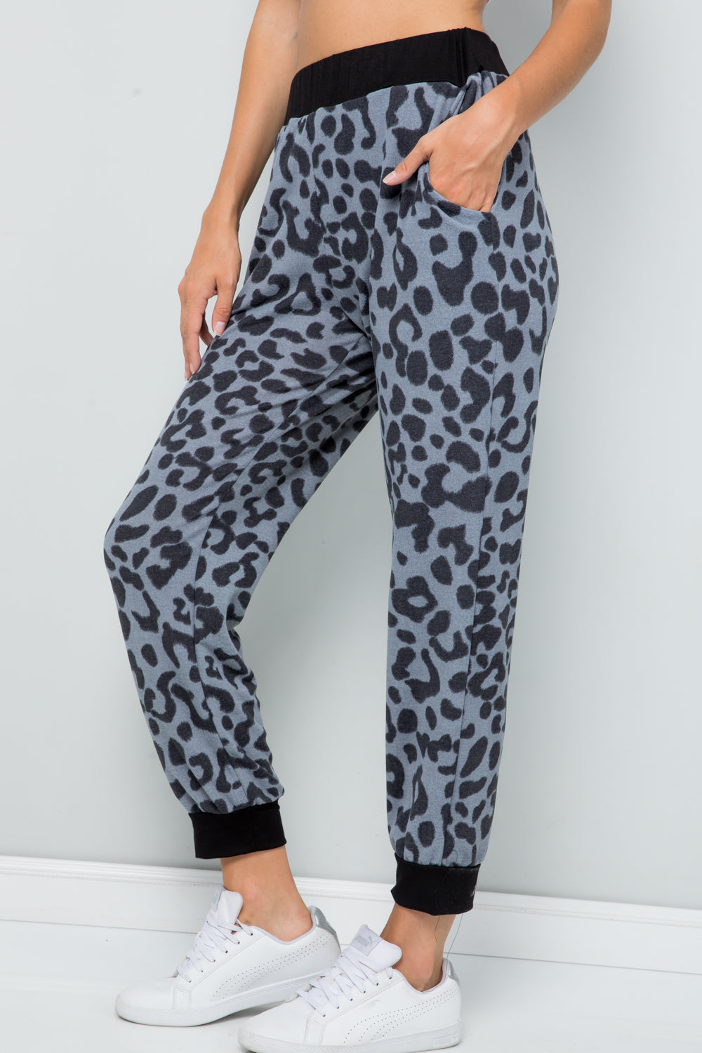 Celeste Take It Easy Contrast Sweatpants in Grey Leopard