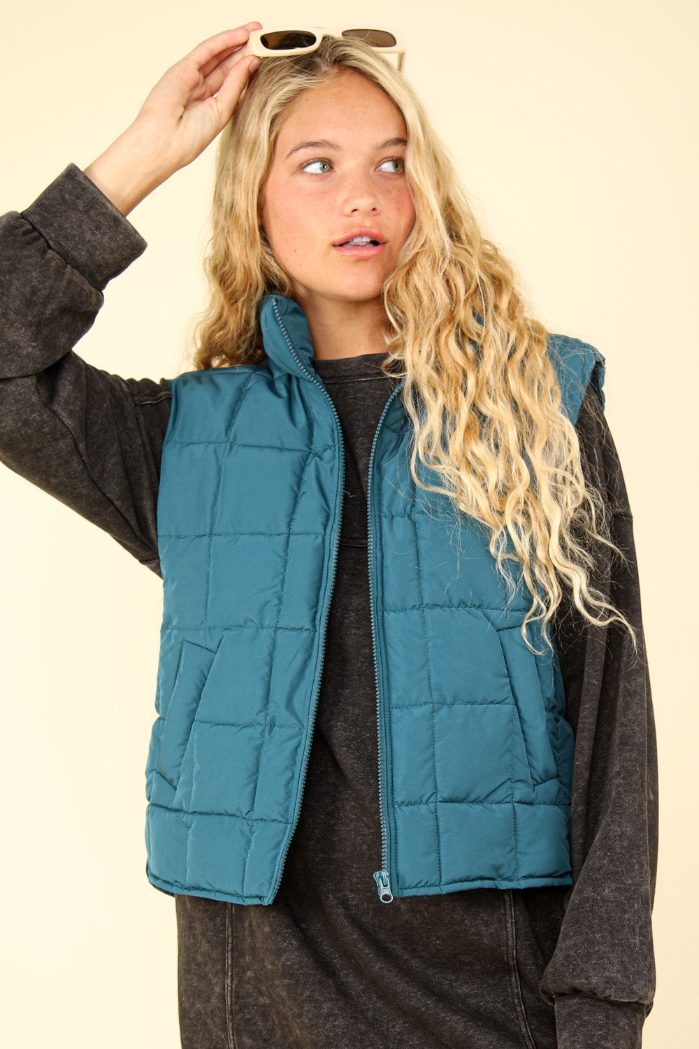 VERY J In Puffer Haven Zip Up Puffer Padded Warm Vest in Sea Foam