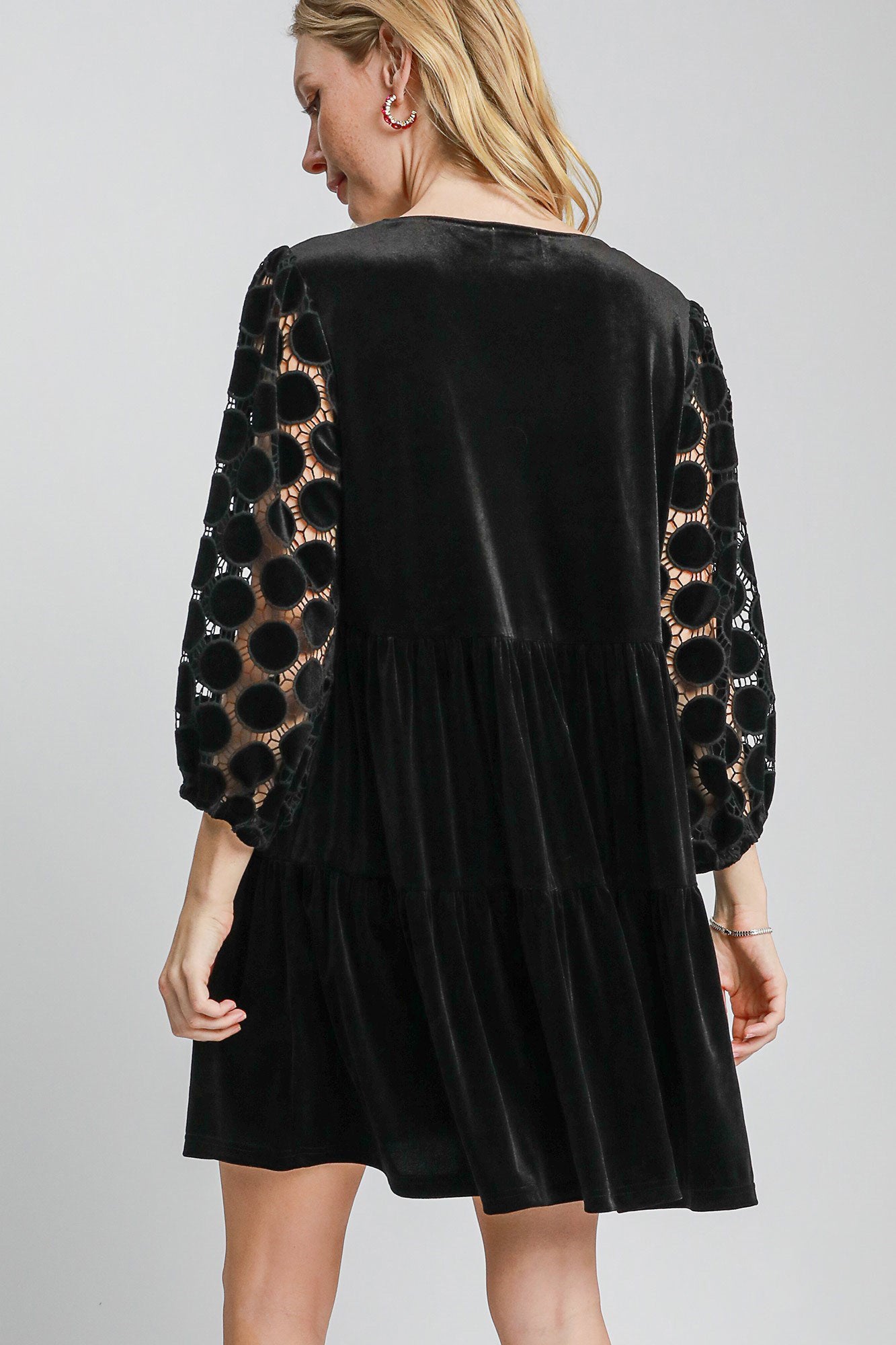 Umgee A Perfect Match Dotted Lace Sleeve Tiered Velvet Mini Dress in Black