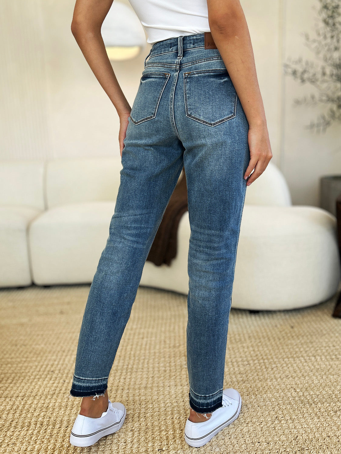 Judy Blue Madeline Mid Rise Rigid Magic Release Hem Jeans