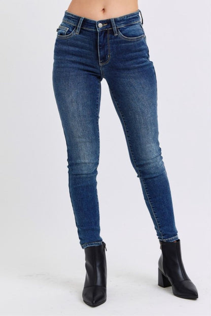 Judy Blue Evie Mid-Rise Waist Skinny Jeans with Pockets