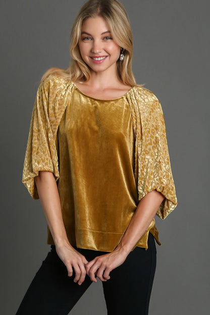 Umgee A Pop of Leopard Balloon Sleeve Velvet Top in Mustard