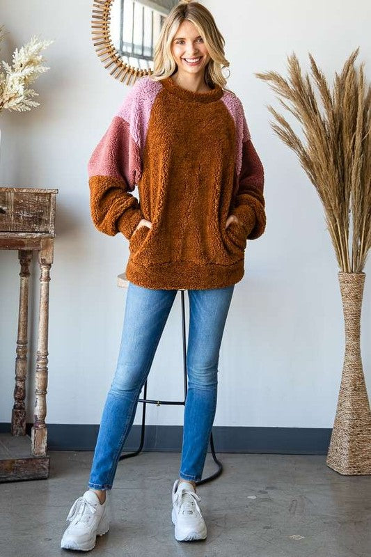Culture Code A Vintage Year Color Block Faux Fur Raglan Sleeve Sweatshirt in Brown