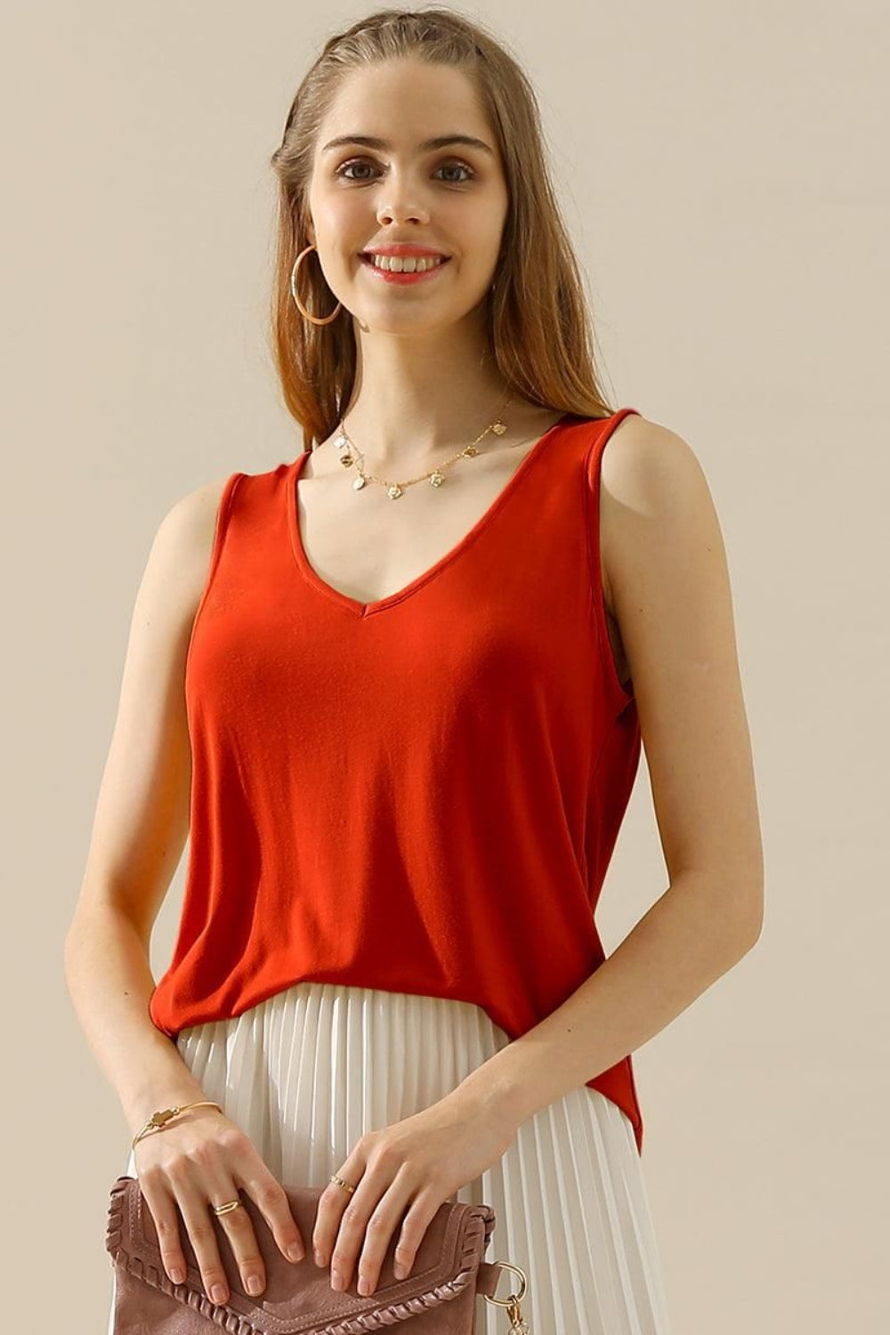 Ninexis Basically Chic V-Neck Curved Hem Tank