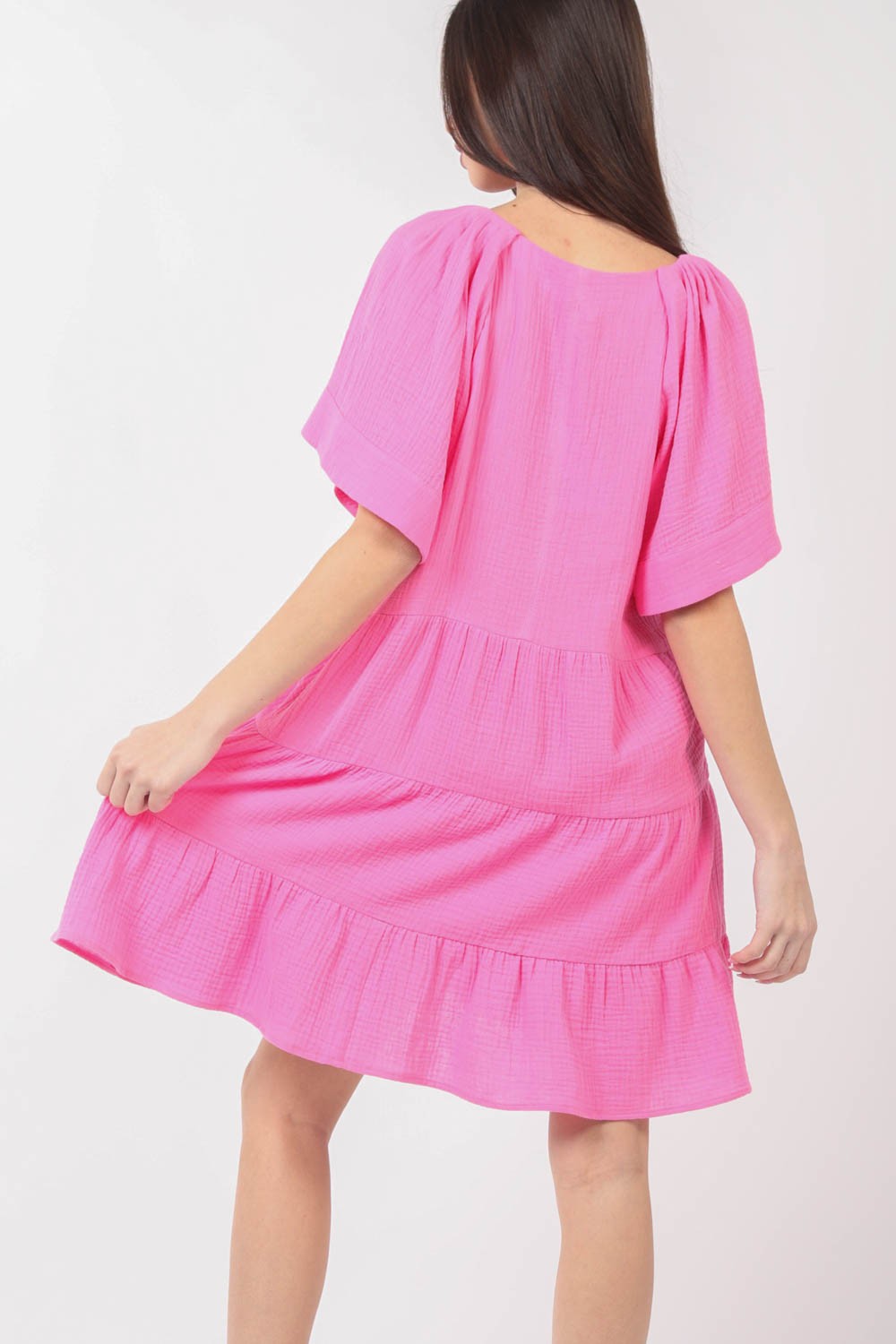 VERY J In Paradise Texture V-Neck Ruffled Tiered Dress