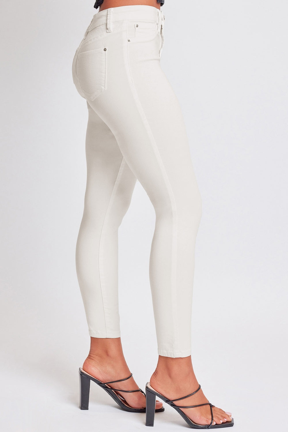 YMI Jeanswear Alayna Hyperstretch Mid-Rise Skinny Jeans in Vanilla Cream