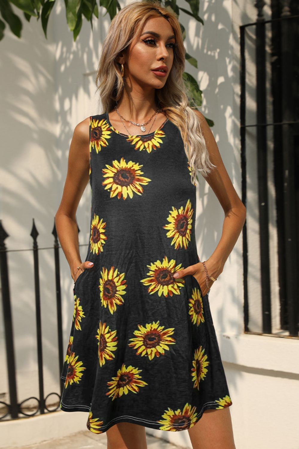 Perfect Day Printed Round Neck Sleeveless Dress with Pockets