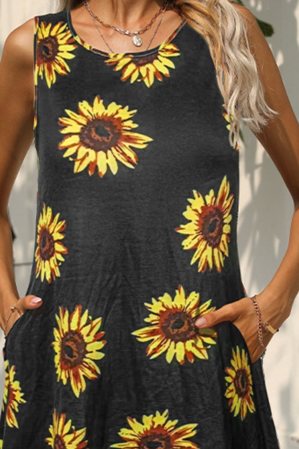 Perfect Day Printed Round Neck Sleeveless Dress with Pockets