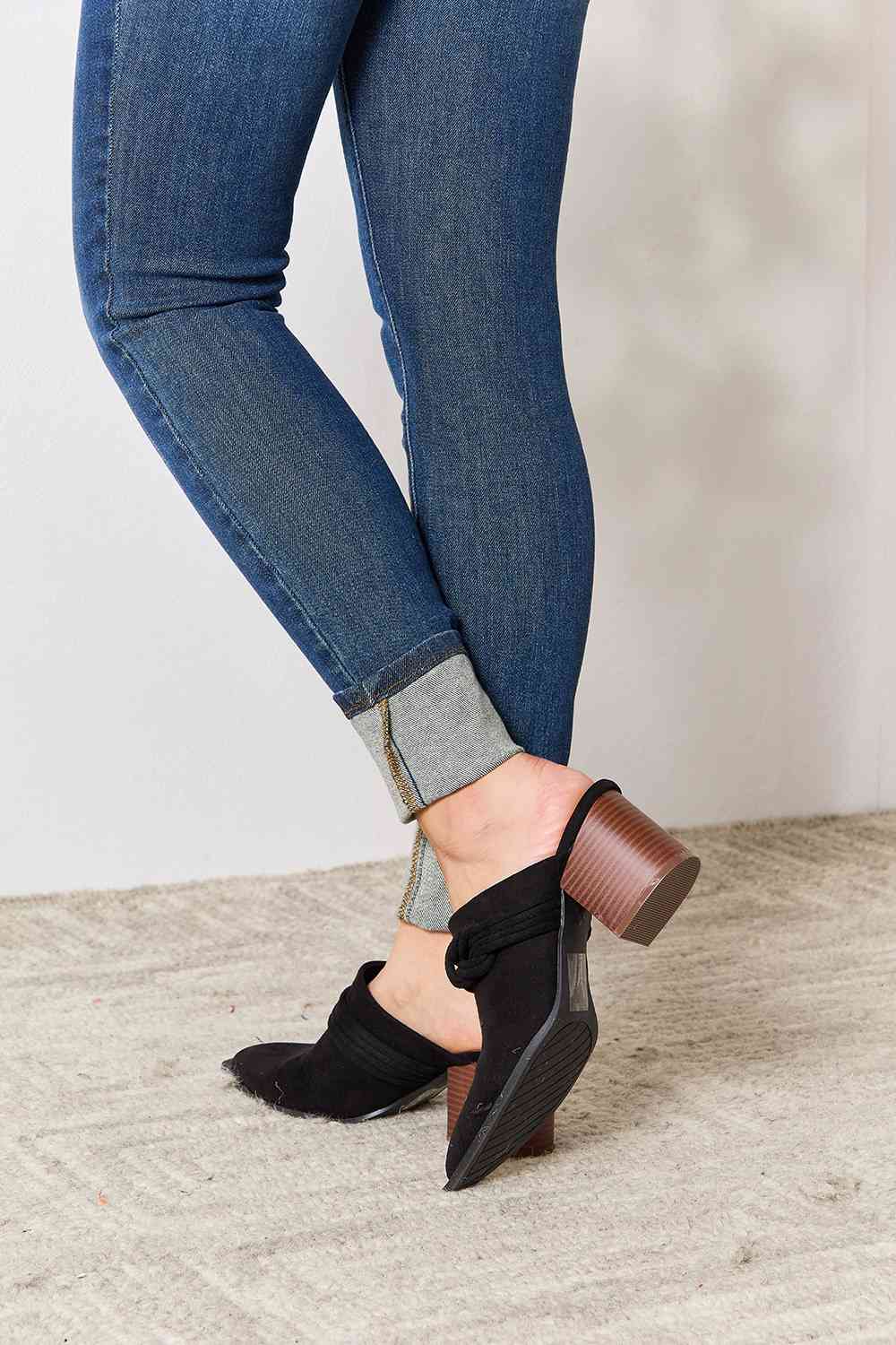 East Lion Corp Wander Often Pointed-Toe Braided Trim Mules