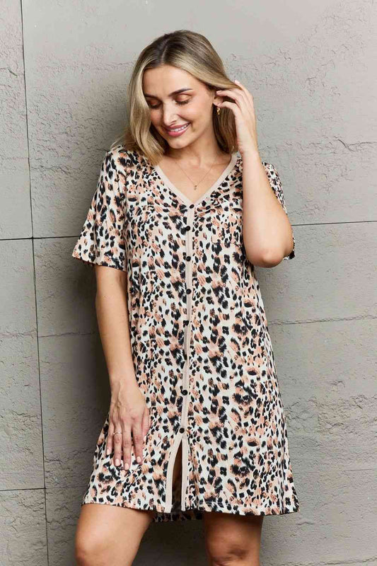 MOON NITE Quilted Quivers Button Down Sleepwear Dress in Leopard