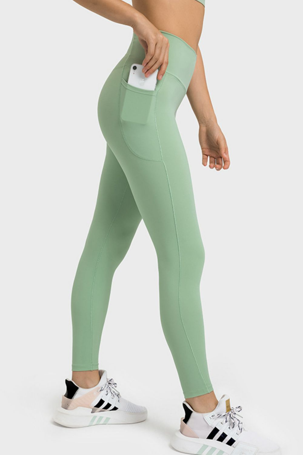 Unlimited Power V-Waist Yoga Leggings with Pockets